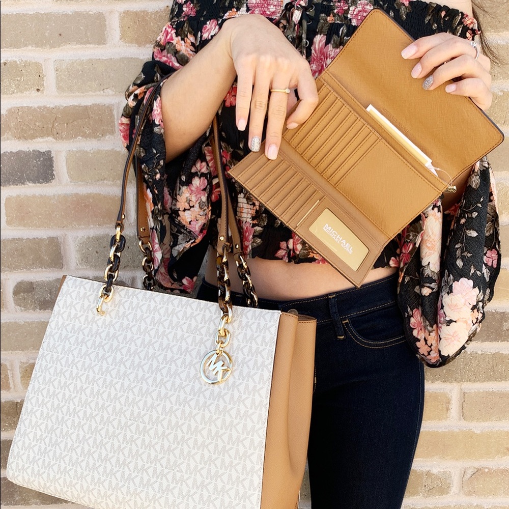 Michael Kors signature tote + wallet NWT - Picture 2 of 4